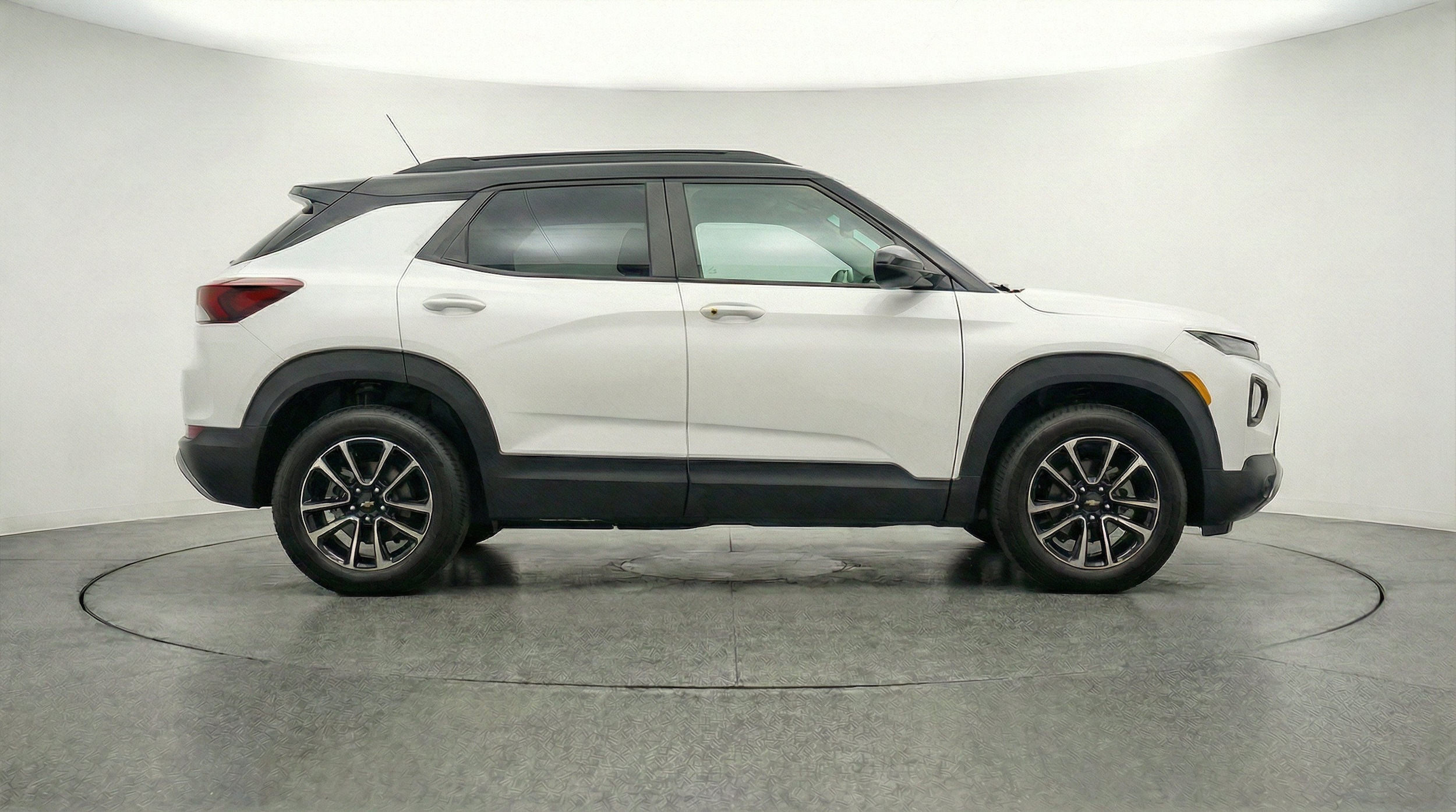 Thumbnail: 2025 Chevrolet TrailBlazer - 10