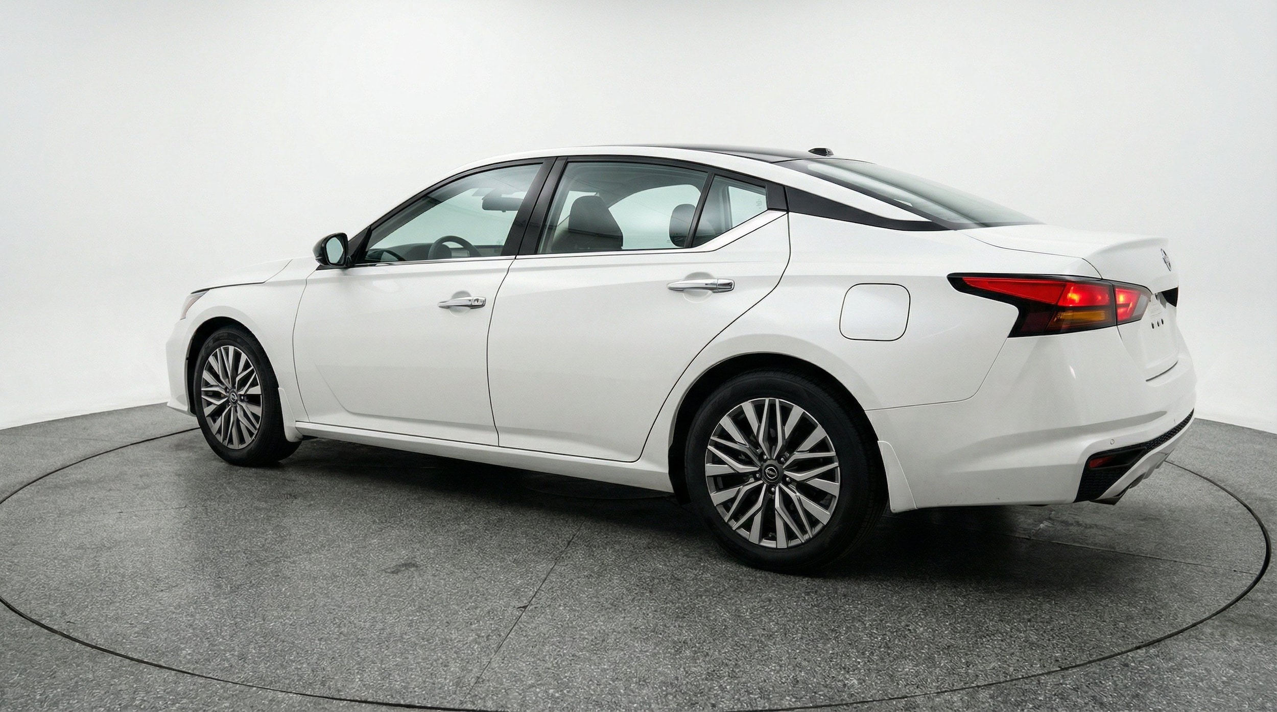 Thumbnail: 2025 Nissan Altima - 6