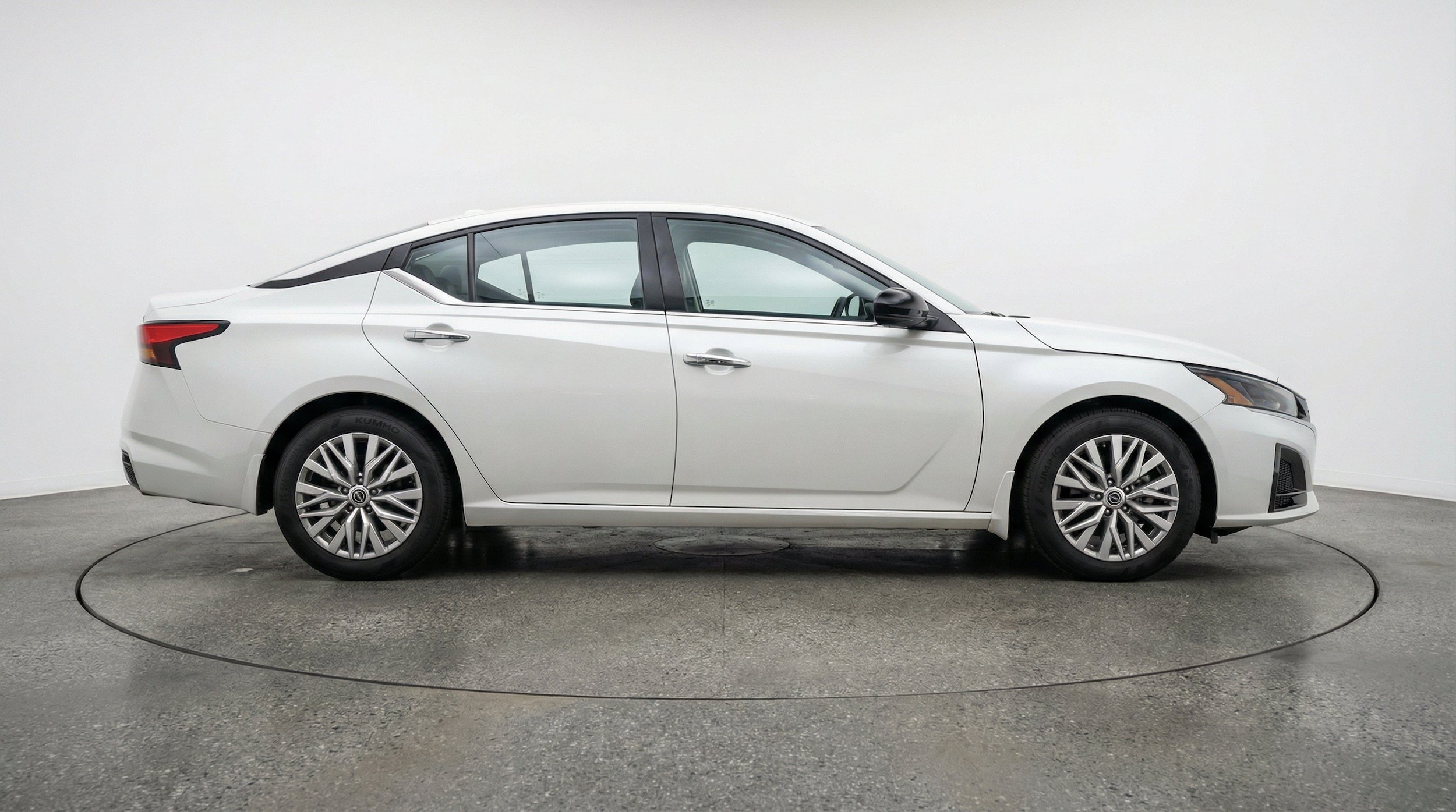 Thumbnail: 2025 Nissan Altima - 10