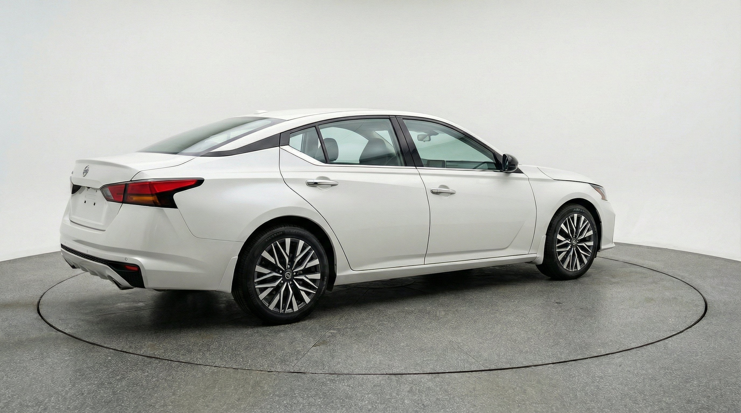 Thumbnail: 2025 Nissan Altima - 9