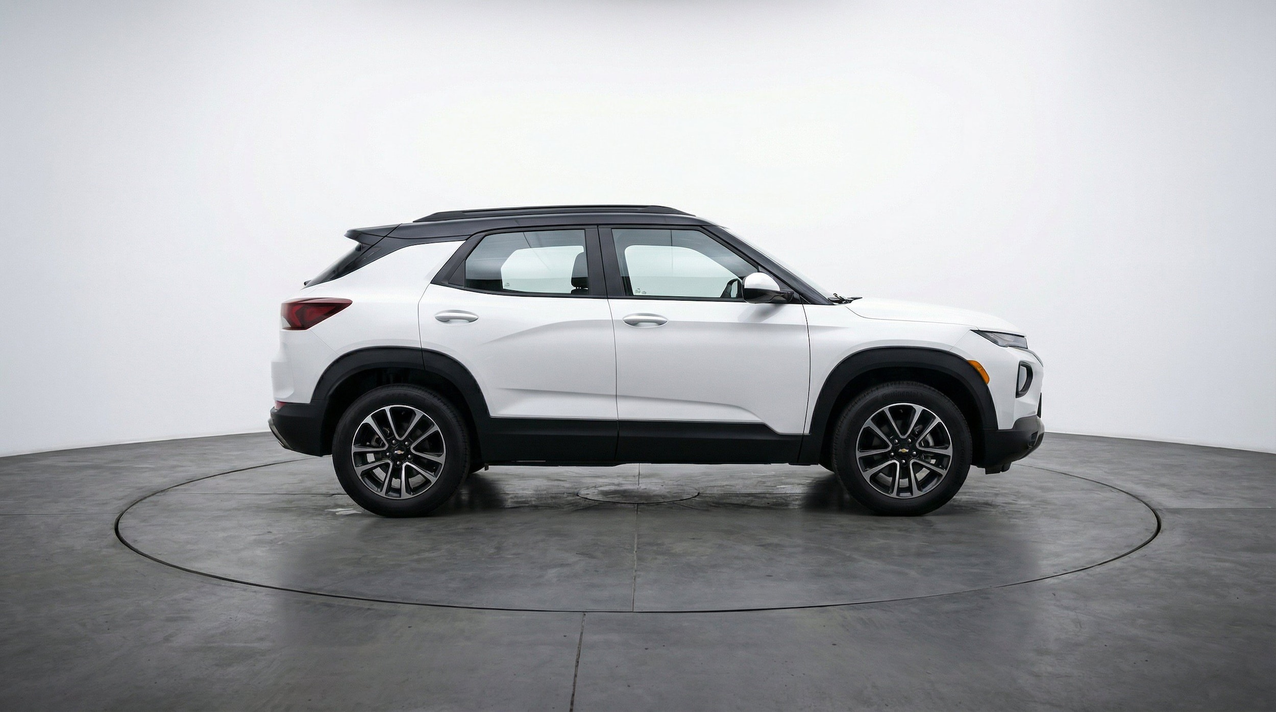 Thumbnail: 2025 Chevrolet TrailBlazer - 10