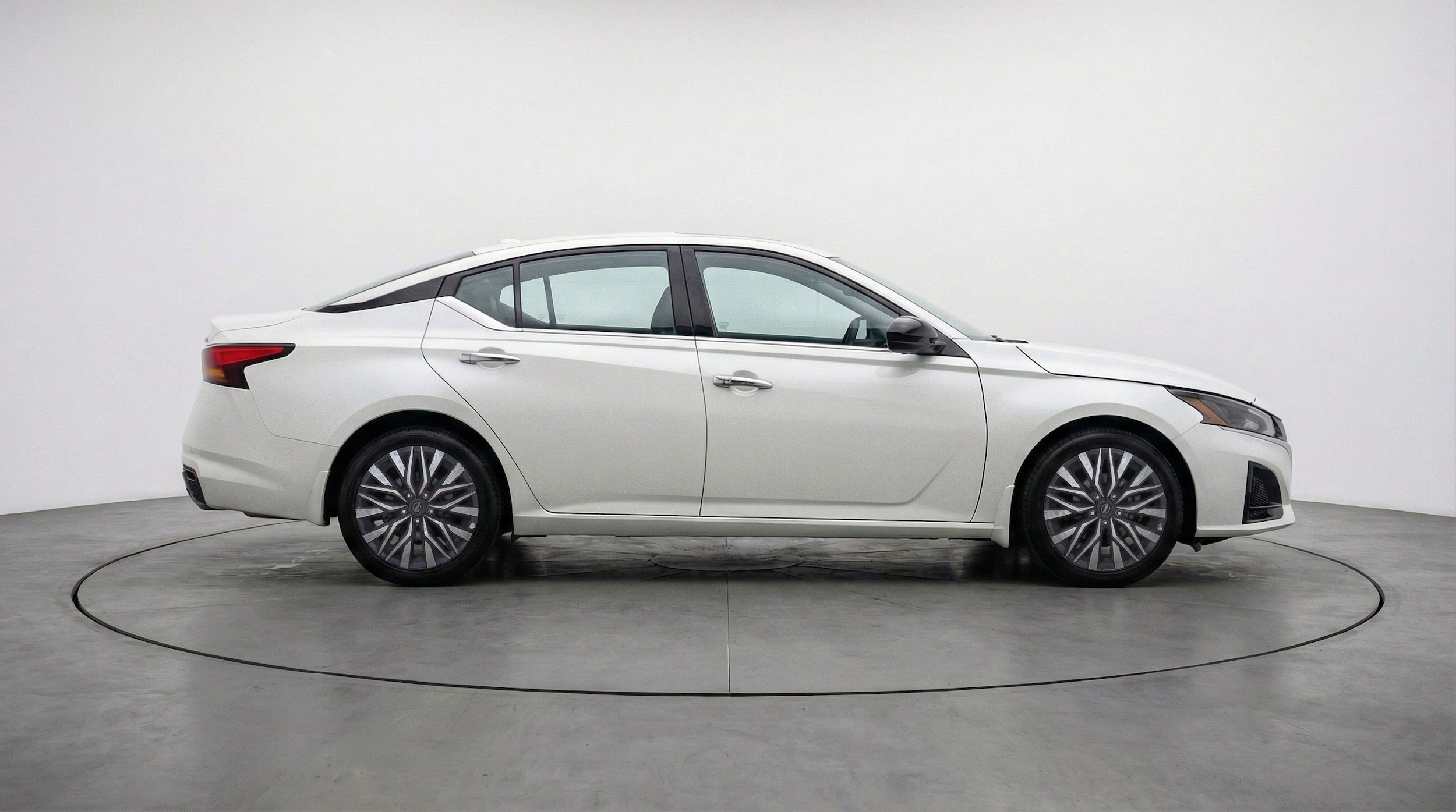 Thumbnail: 2025 Nissan Altima - 10