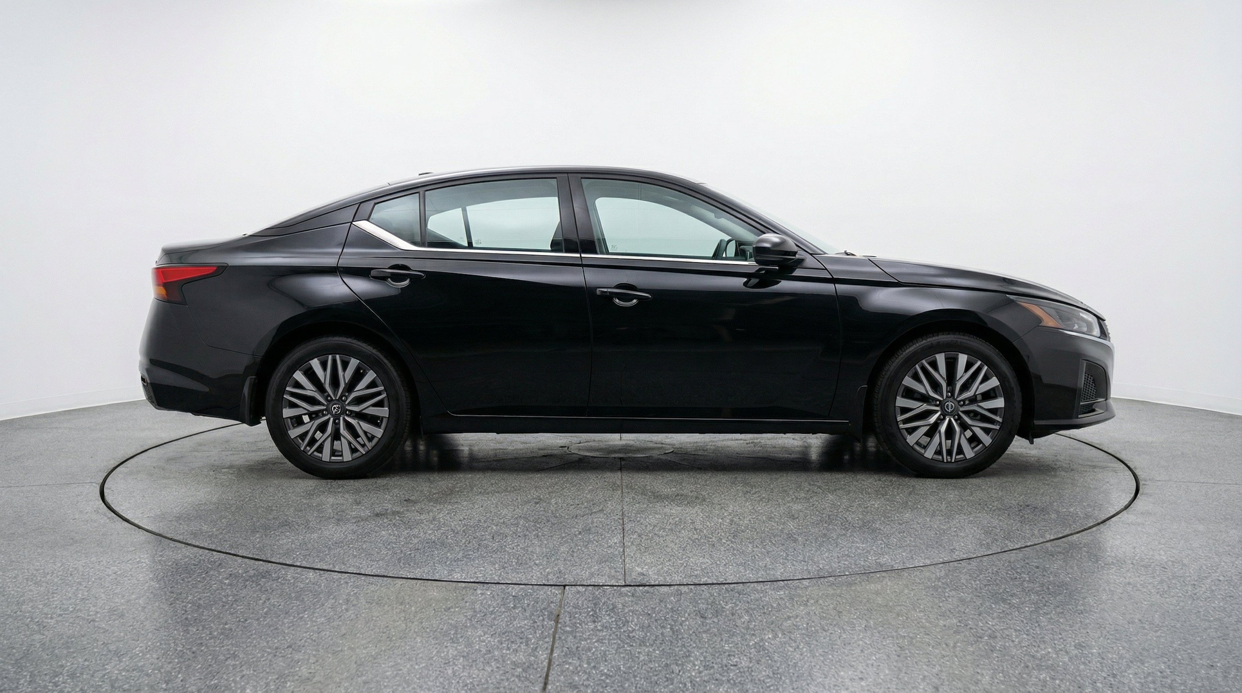 Thumbnail: 2025 Nissan Altima - 10