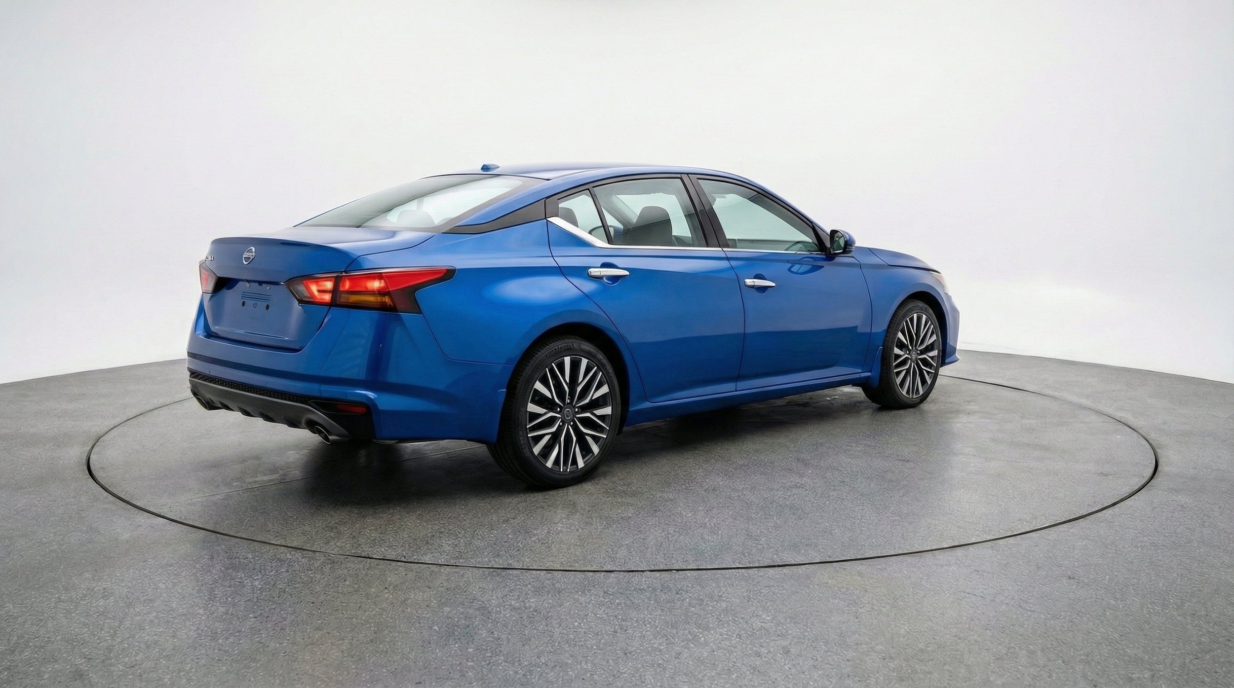Thumbnail: 2025 Nissan Altima - 9