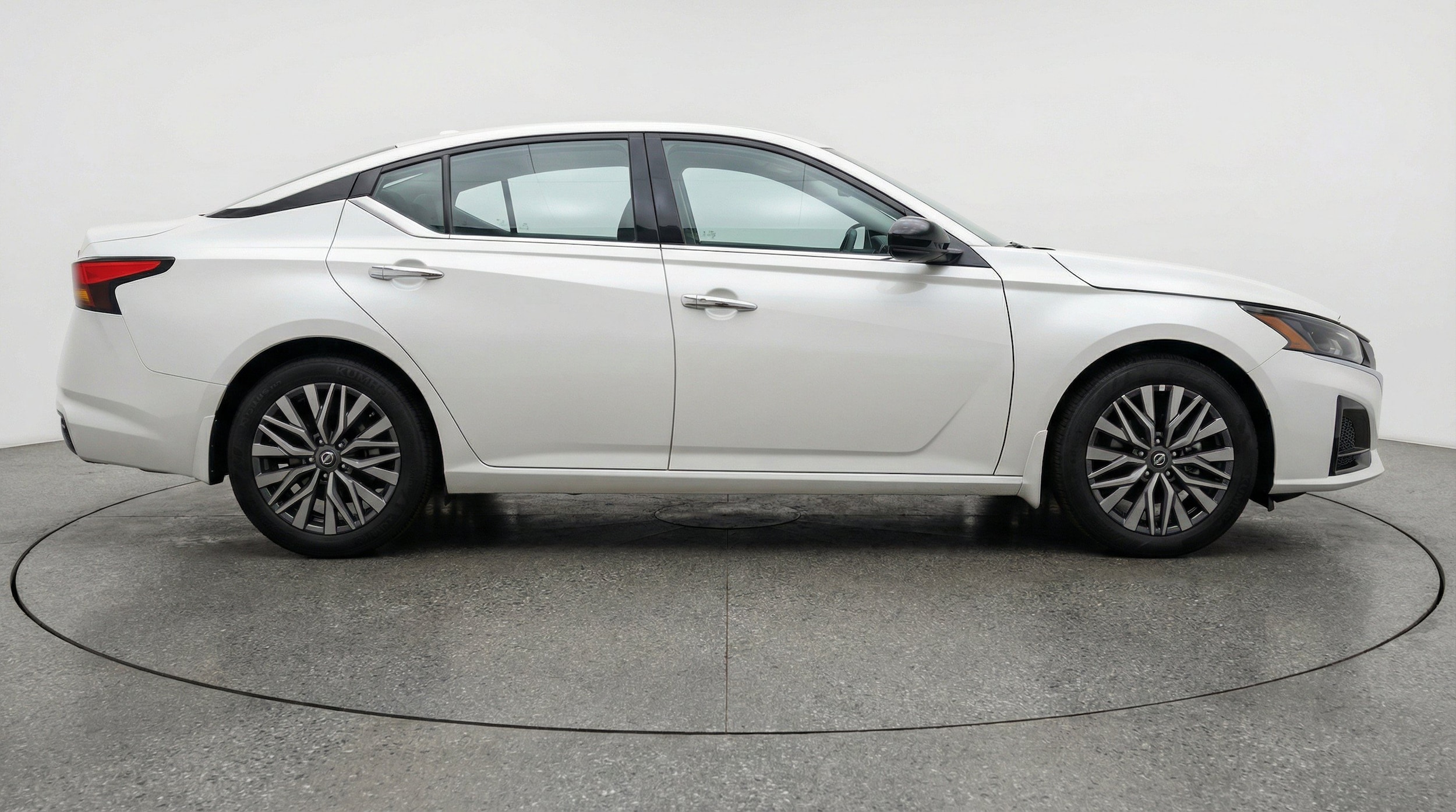 Thumbnail: 2025 Nissan Altima - 10