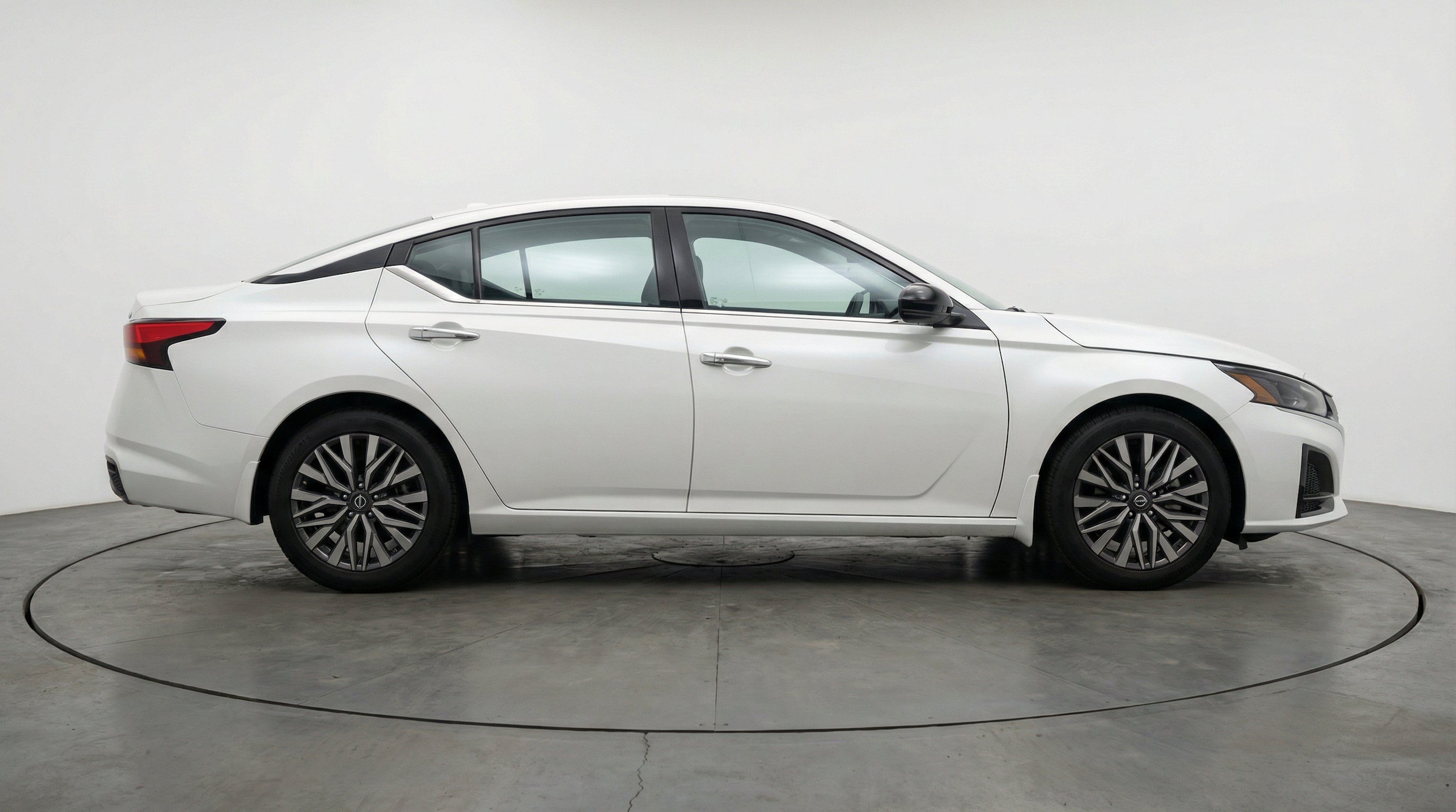 Thumbnail: 2025 Nissan Altima - 10