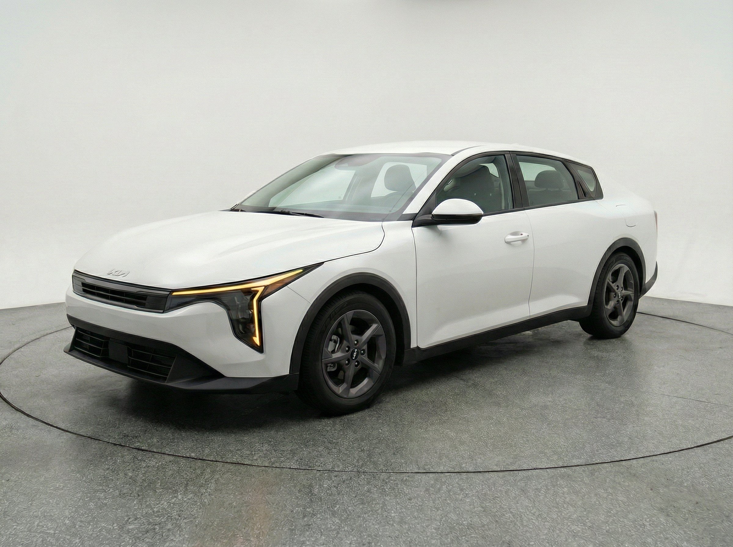 Thumbnail: 2025 Kia K4 - 3
