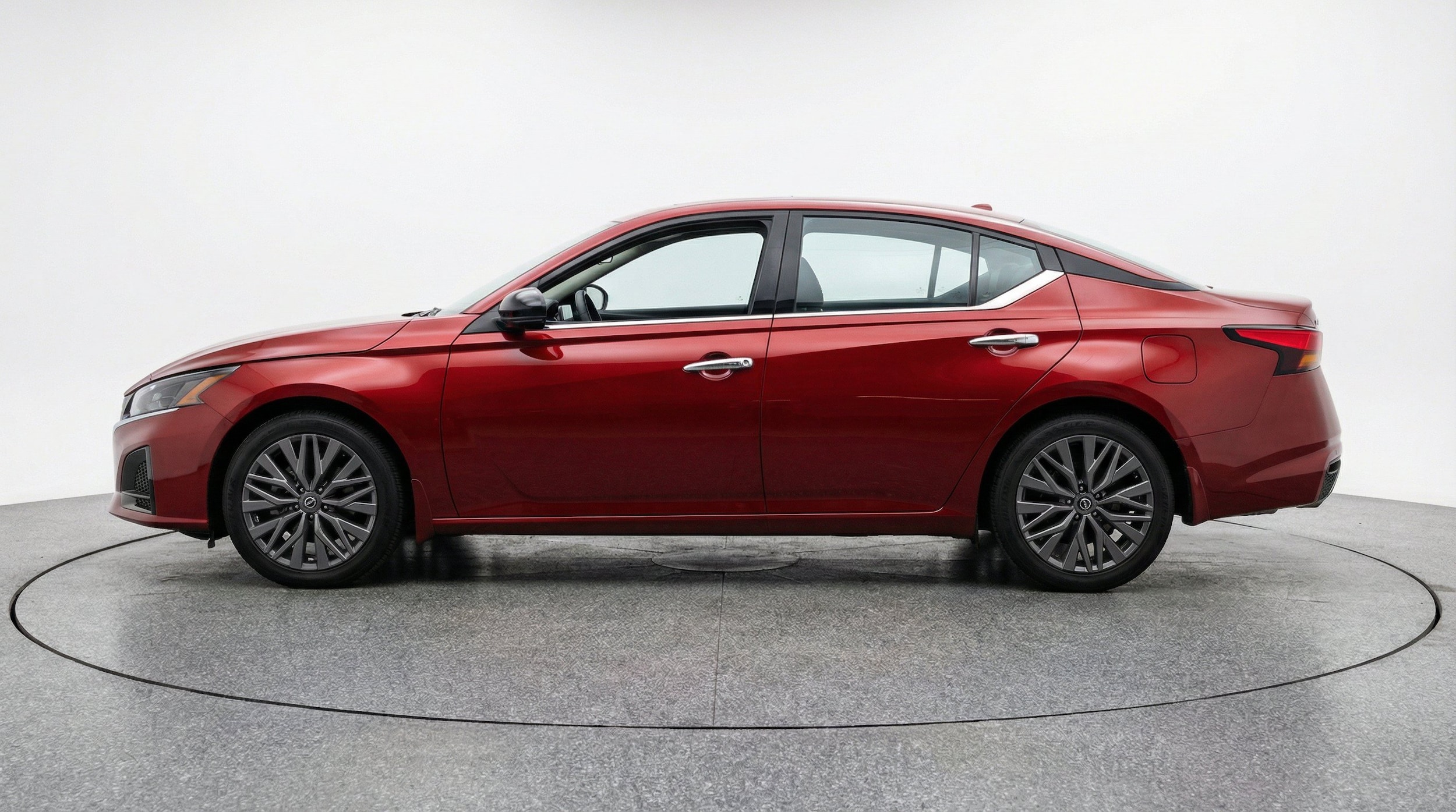 Thumbnail: 2025 Nissan Altima - 5