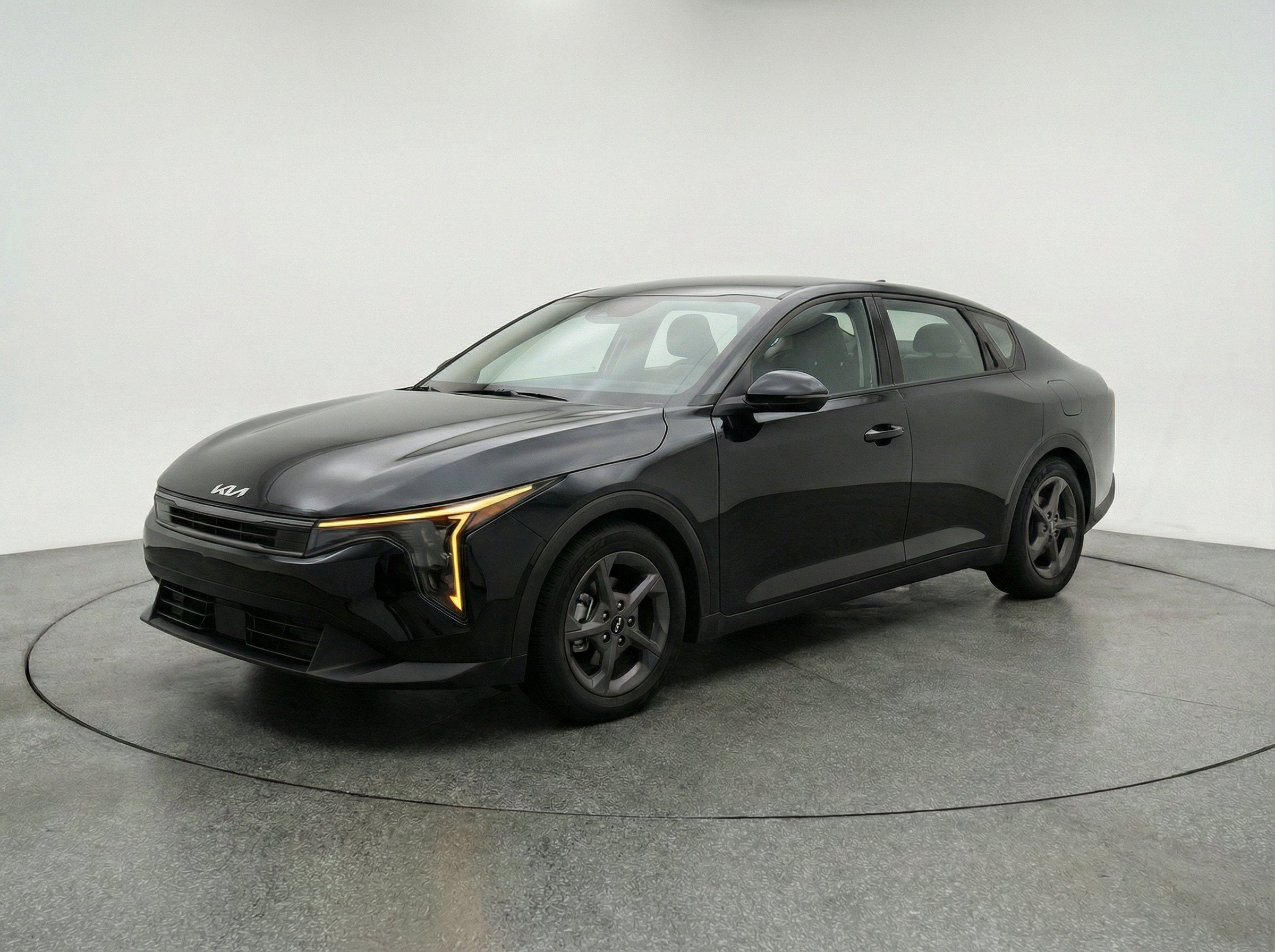 Thumbnail: 2025 Kia K4 - 3