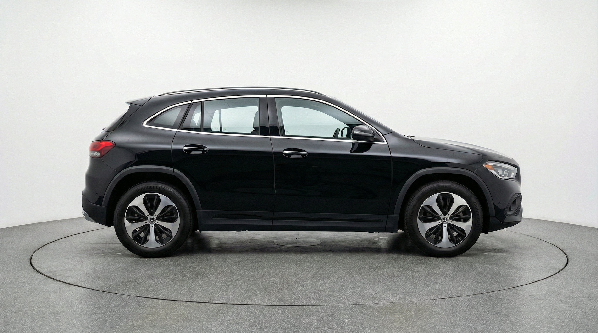 Thumbnail: 2025 Mercedes-Benz GLA - 10