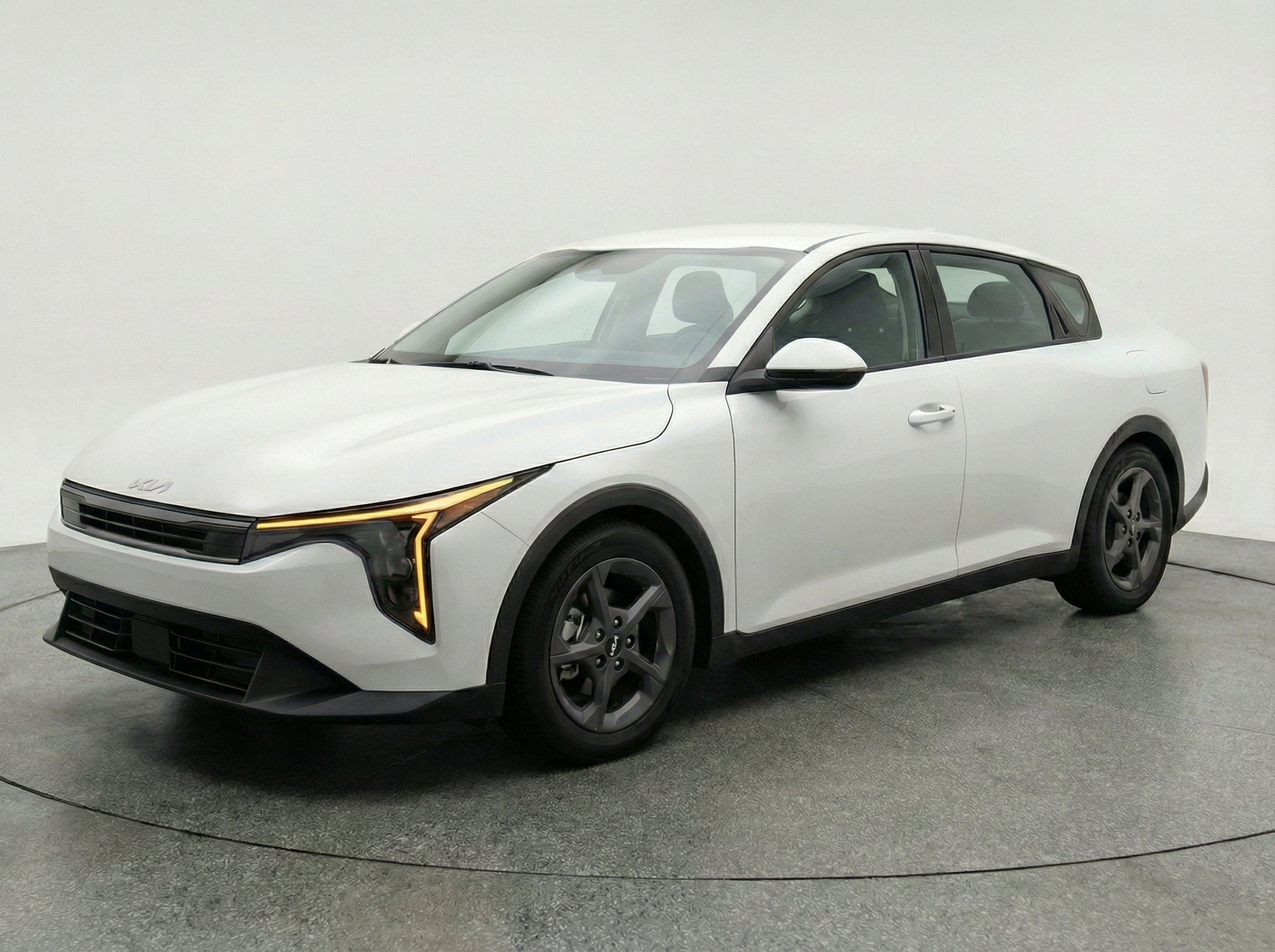 Thumbnail: 2025 Kia K4 - 3