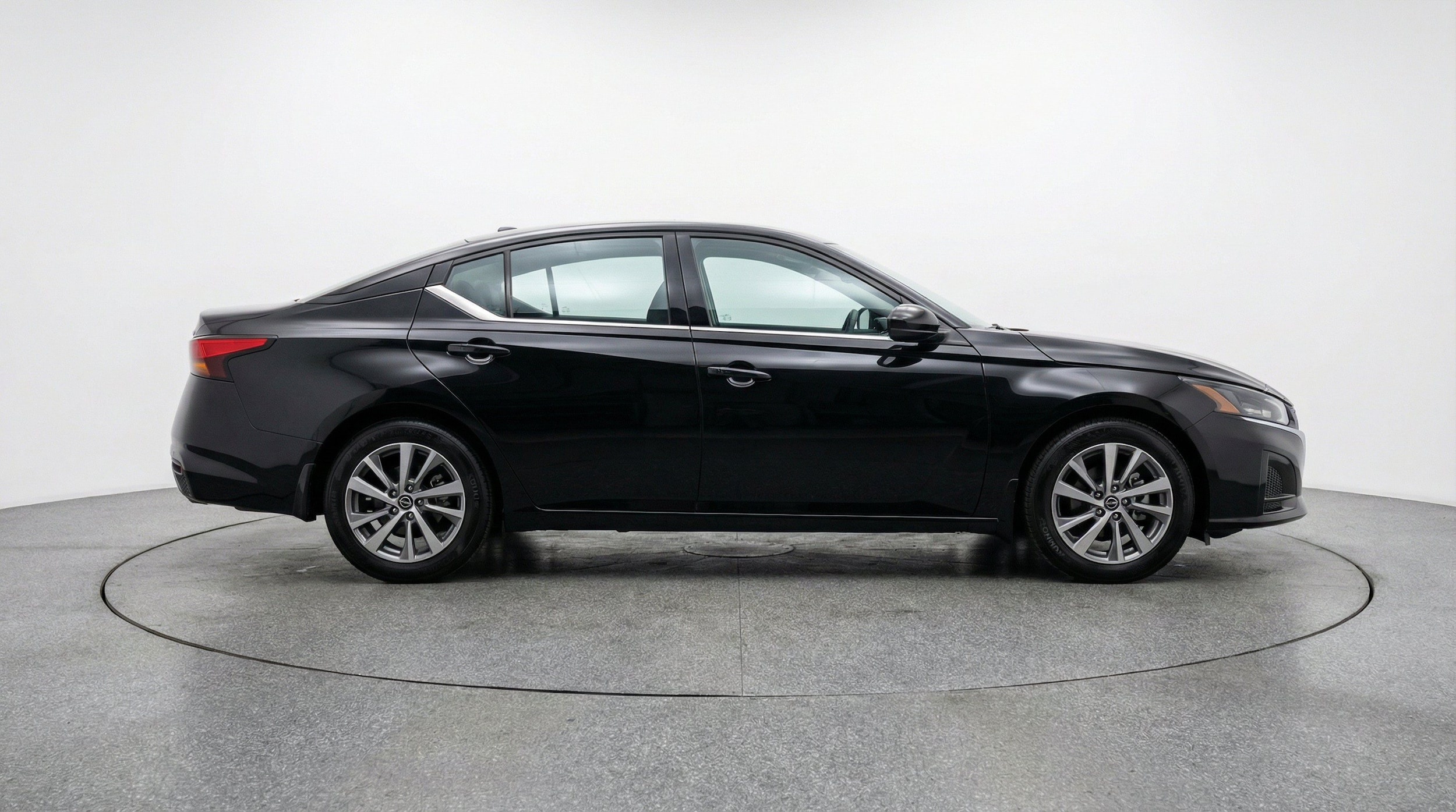 Thumbnail: 2025 Nissan Altima - 10