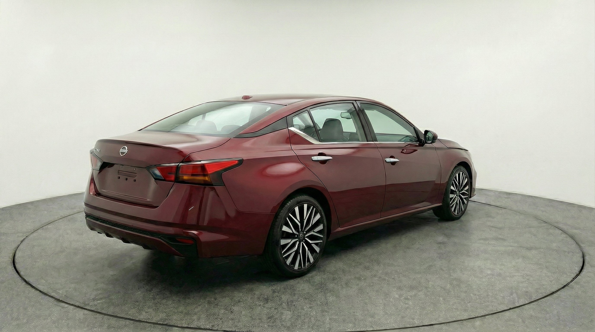 Thumbnail: 2025 Nissan Altima - 9