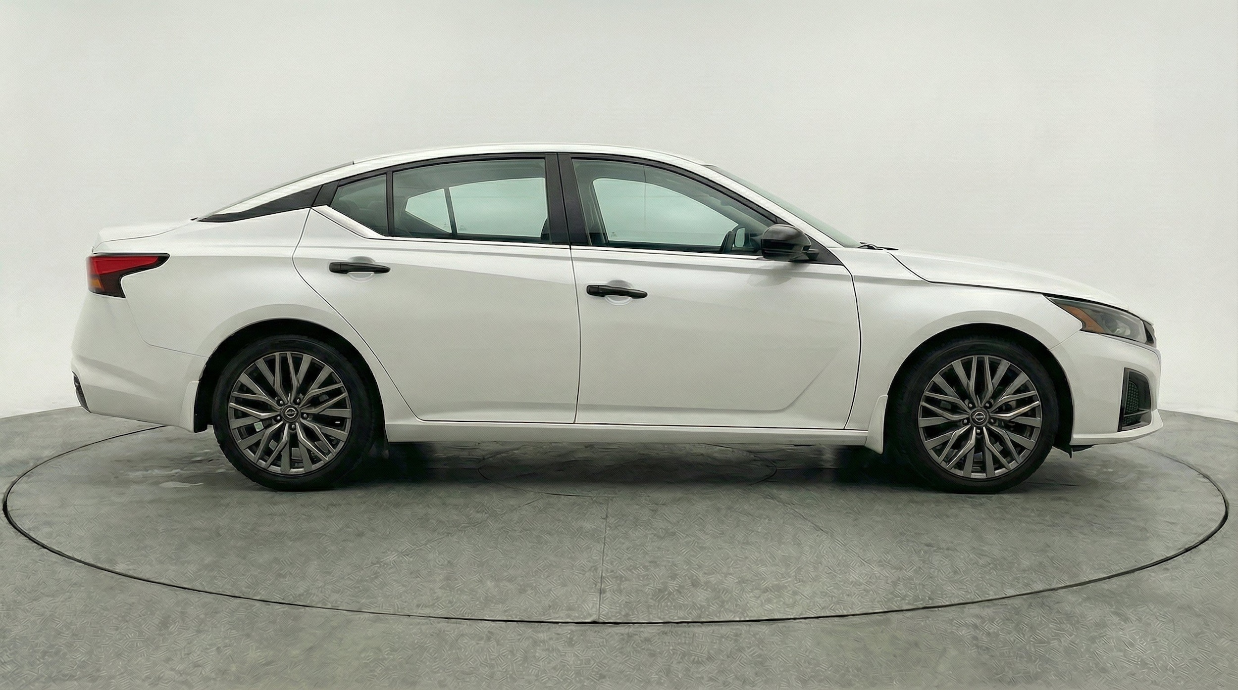 Thumbnail: 2025 Nissan Altima - 10