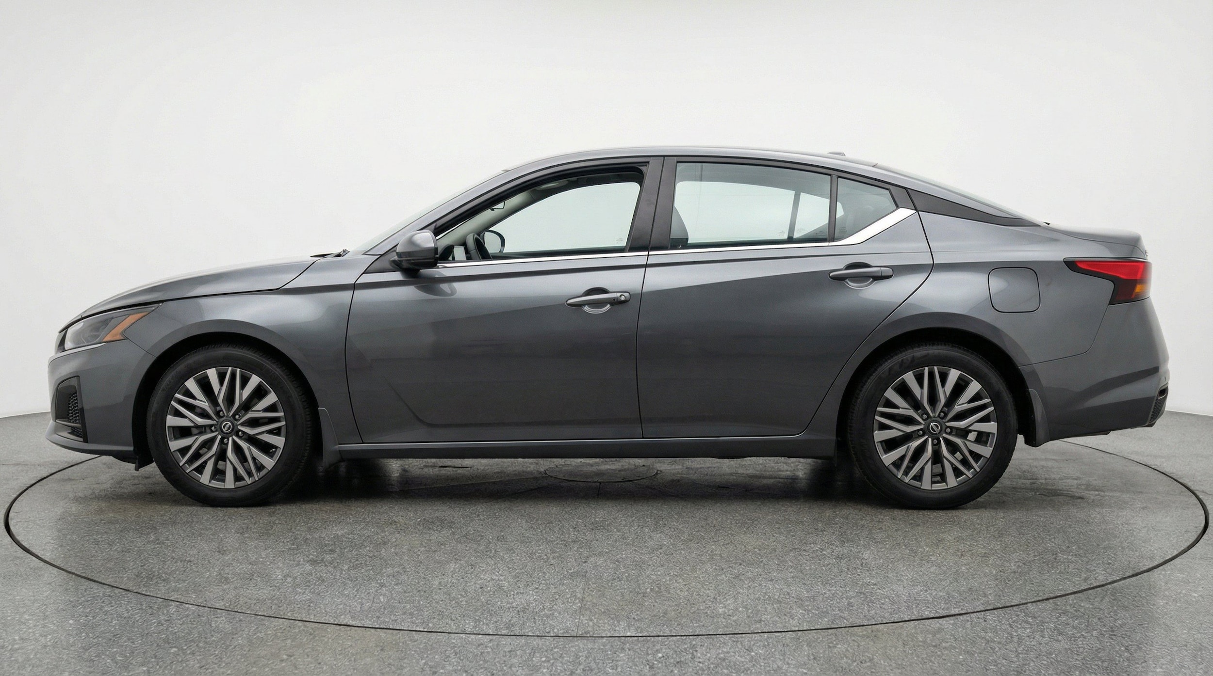 Thumbnail: 2025 Nissan Altima - 5