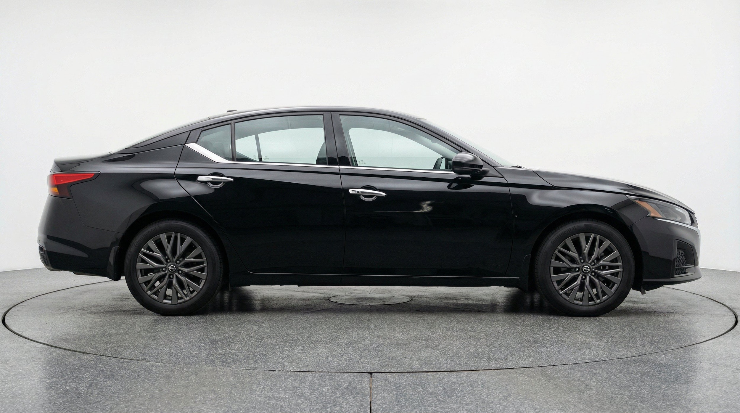 Thumbnail: 2025 Nissan Altima - 10