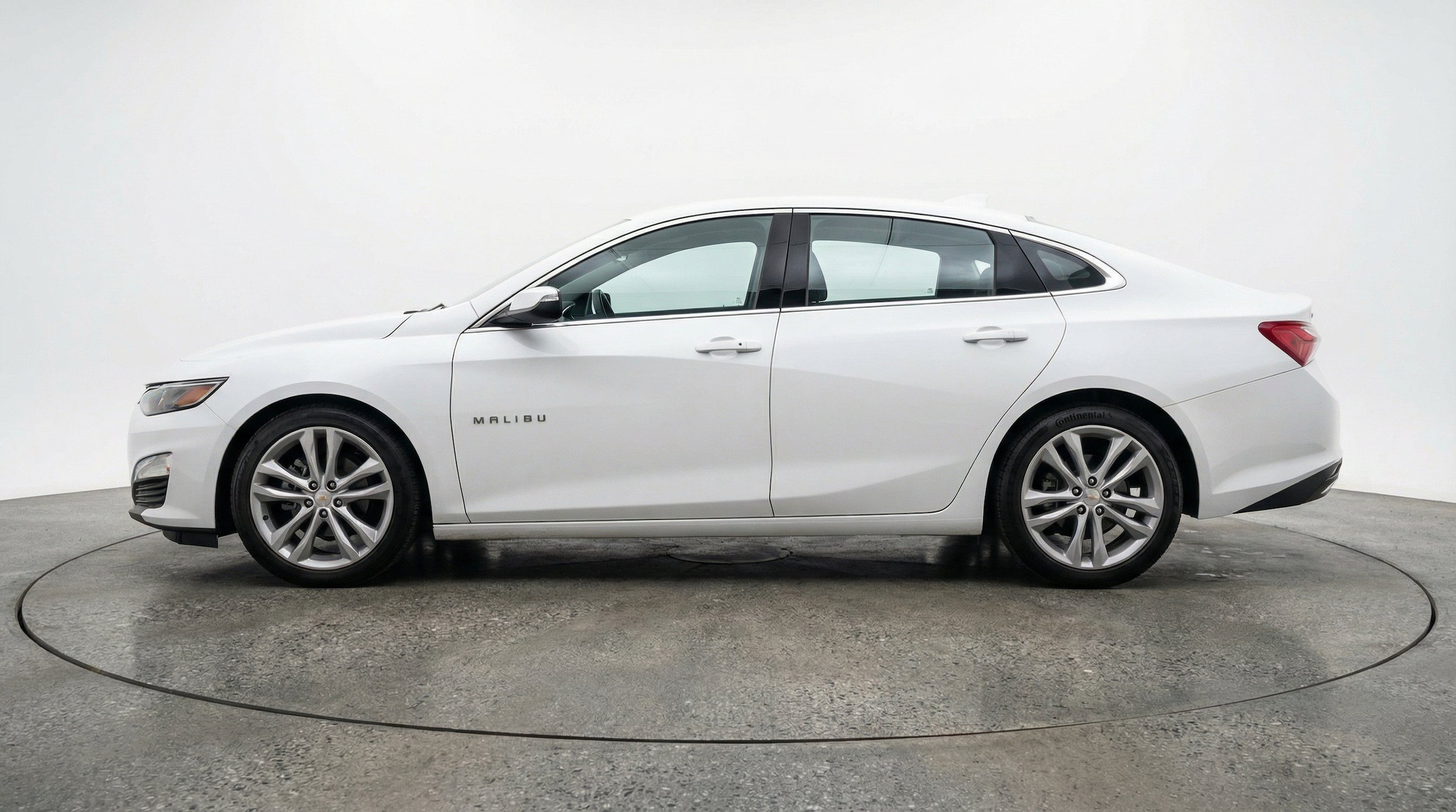 Thumbnail: 2024 Chevrolet Malibu - 5