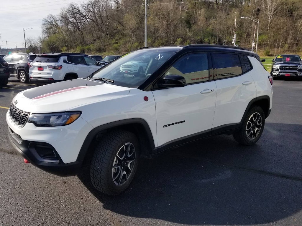 Certified 2025 Jeep Compass Trailhawk 4x4 4dr SUV SUV