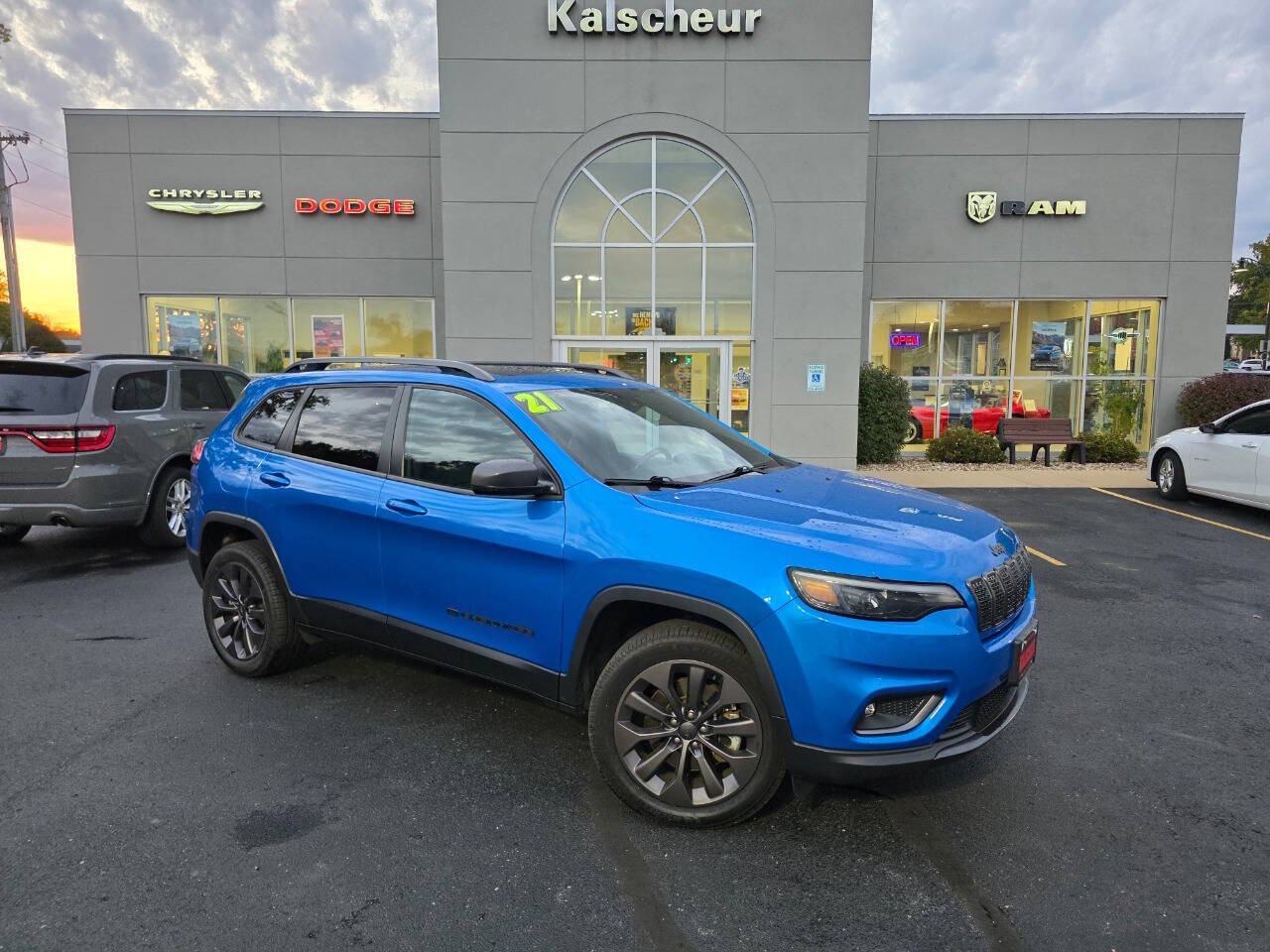Used 2021 Jeep Cherokee 80th Anniversary Edition 4x4 4dr SUV SUV