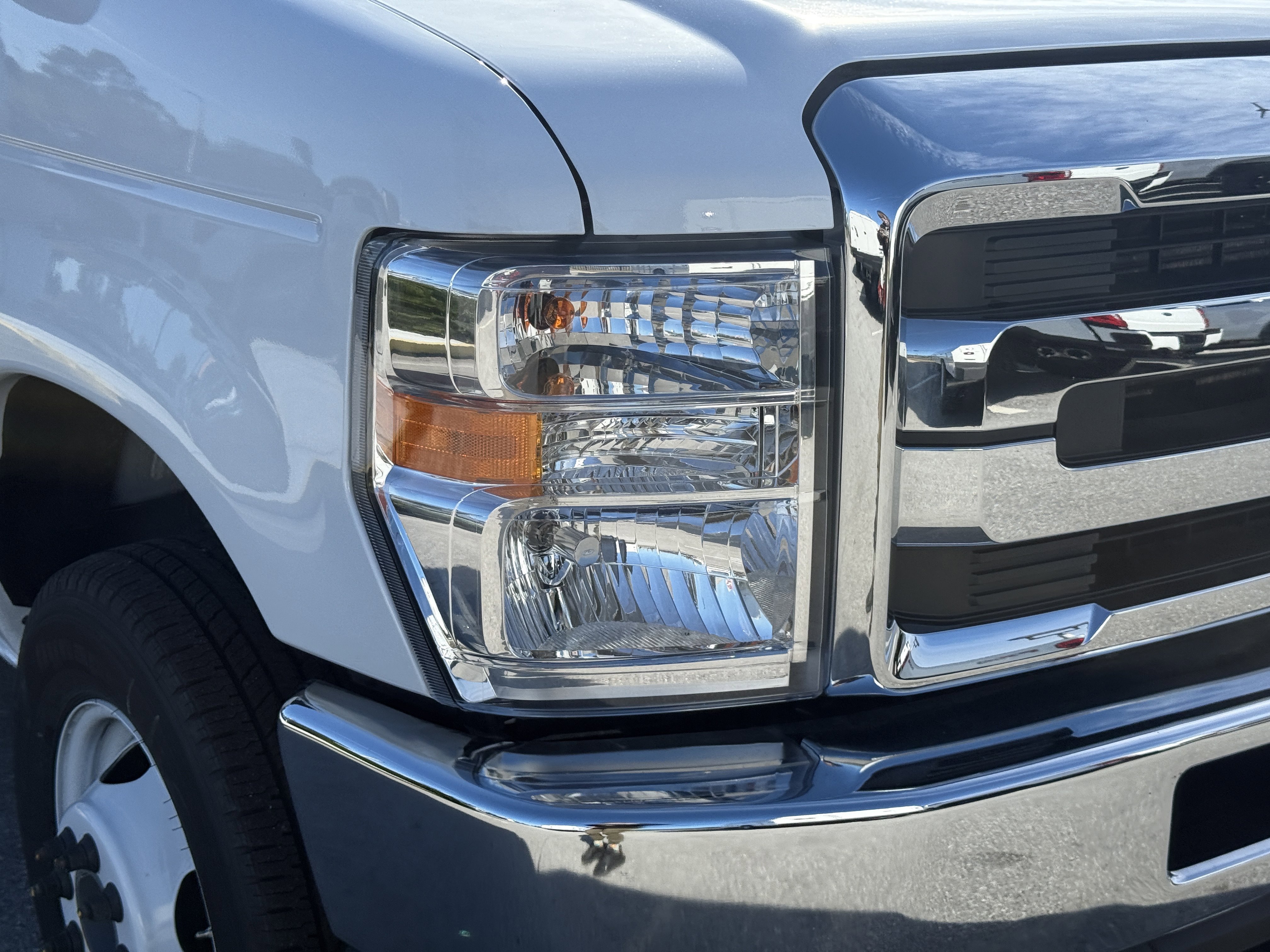 2026 Ford E-Series Cutaway Base - Photo 7