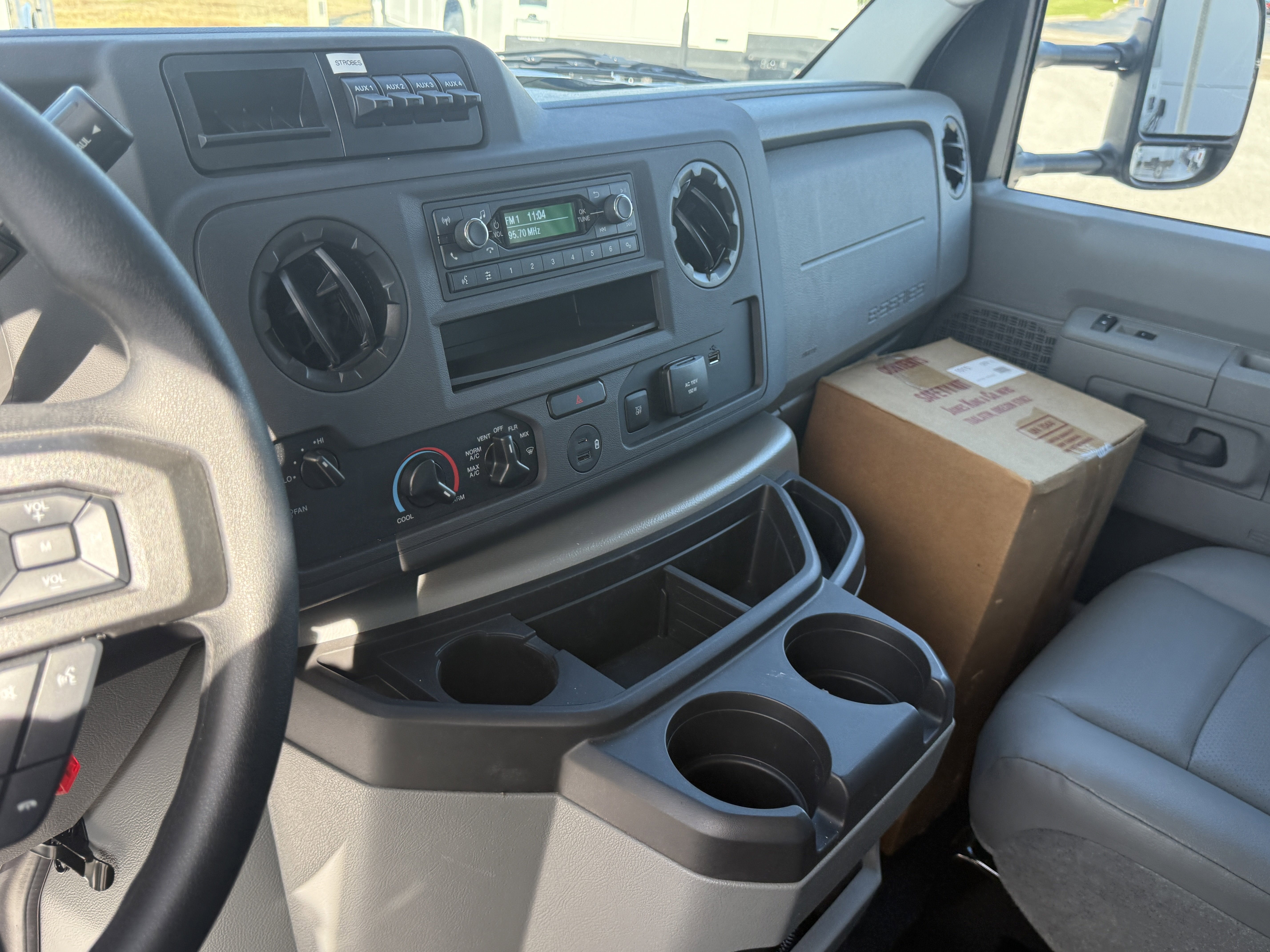 2026 Ford E-Series Cutaway Base - Photo 15