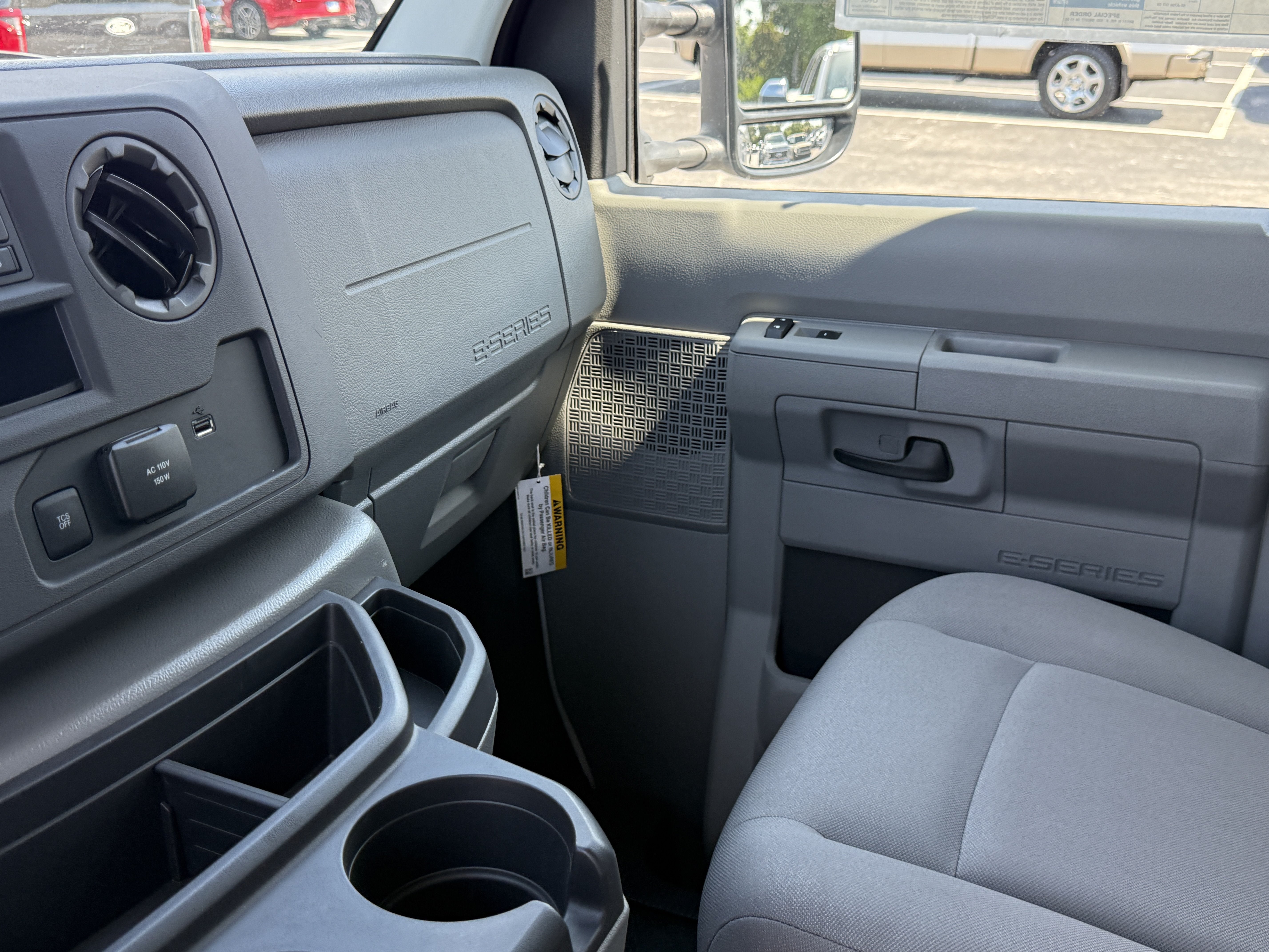 2026 Ford E-Series Cutaway Base - Photo 11