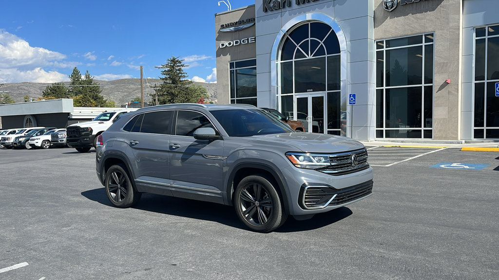 2022 Volkswagen Atlas Cross Sport SEL R-Line