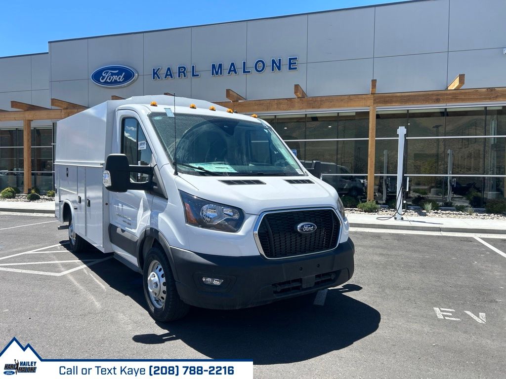 2025 Ford Transit Cutaway Base