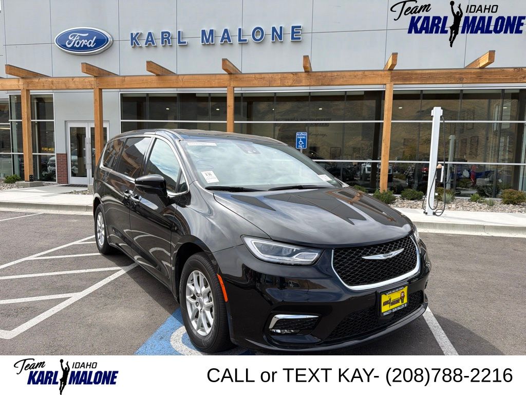2025 Chrysler Pacifica