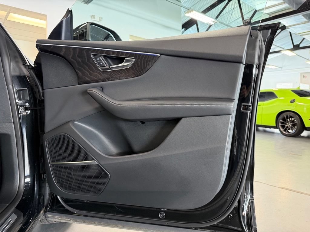 2023 Audi Q8 Premium Plus - Photo 17