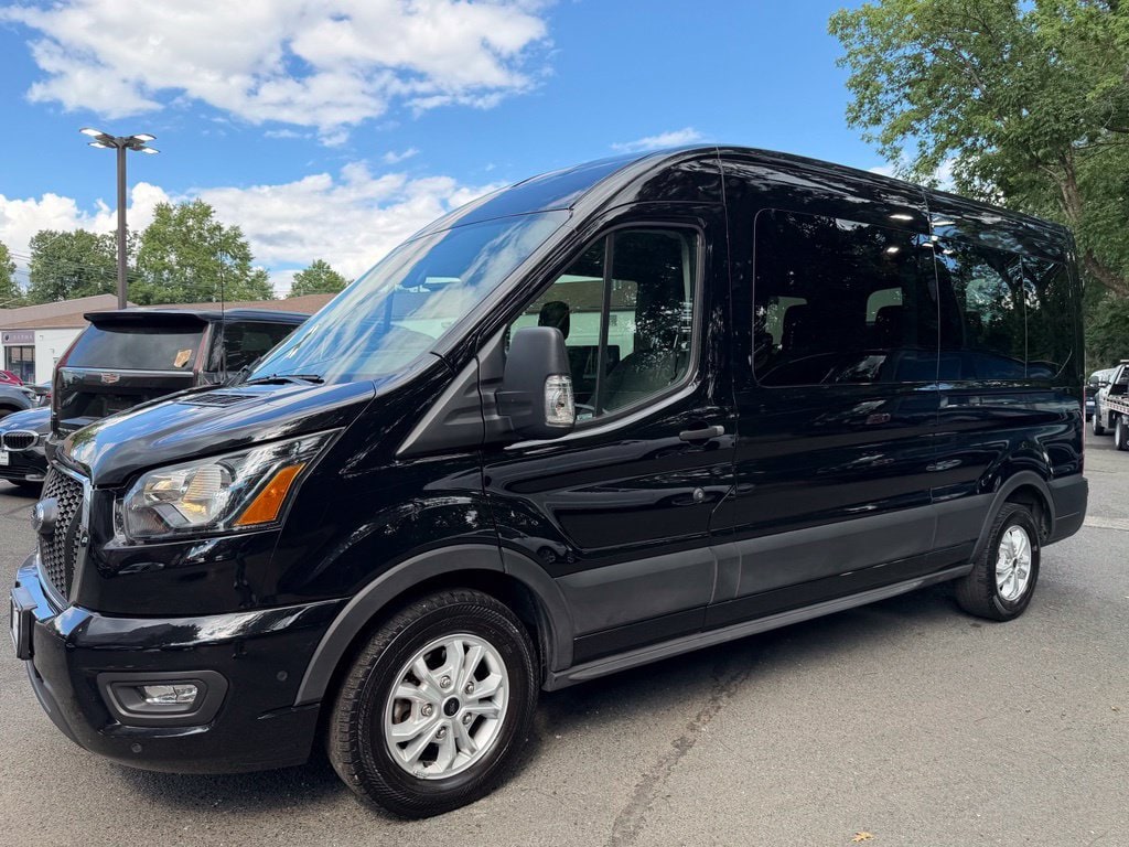 Used 2024 Ford Transit Passenger Wagon XLT T-350 148 Med Roof XLT RWD