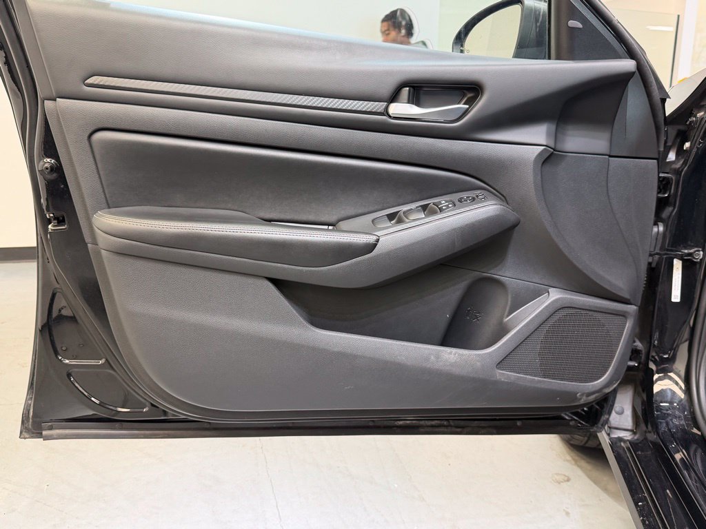 2024 Nissan Altima SV - Photo 9