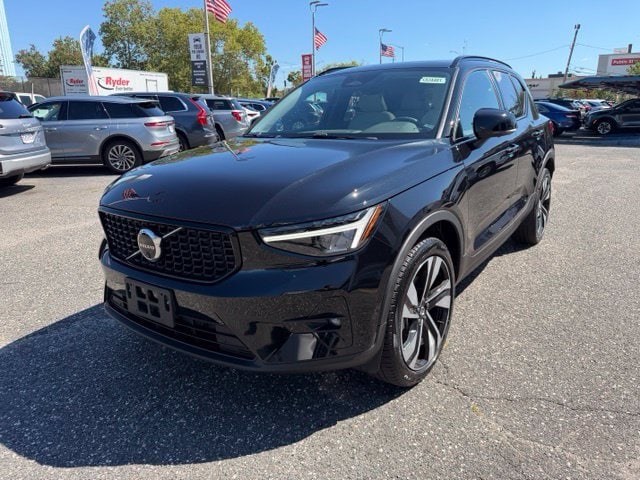2024 Volvo XC40