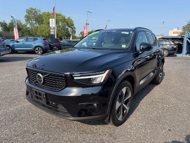 2023 Volvo XC40