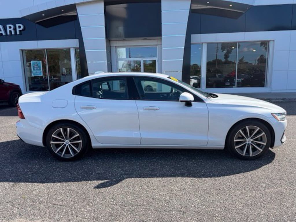 Used 2021 Volvo S60 T5 Momentum Sedan