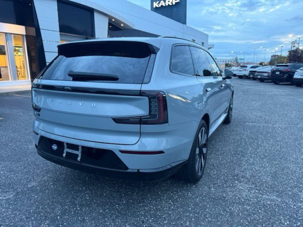 Used 2025 Volvo EX90 Ultra SUV