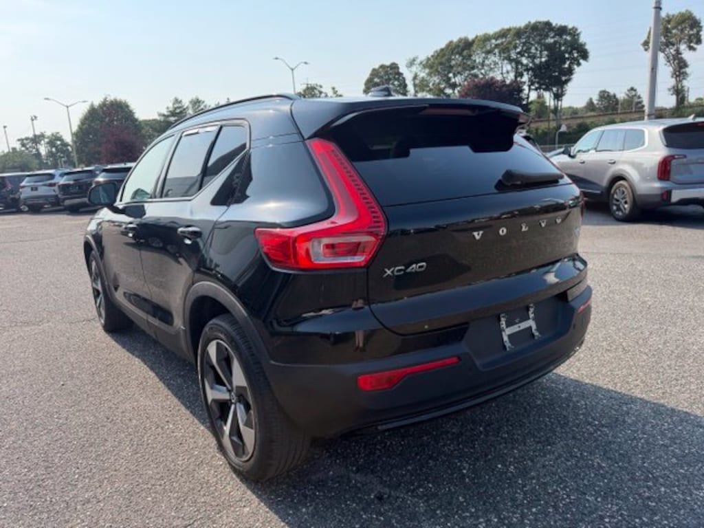 Certified 2023 Volvo XC40 B5 AWD Plus Dark SUV