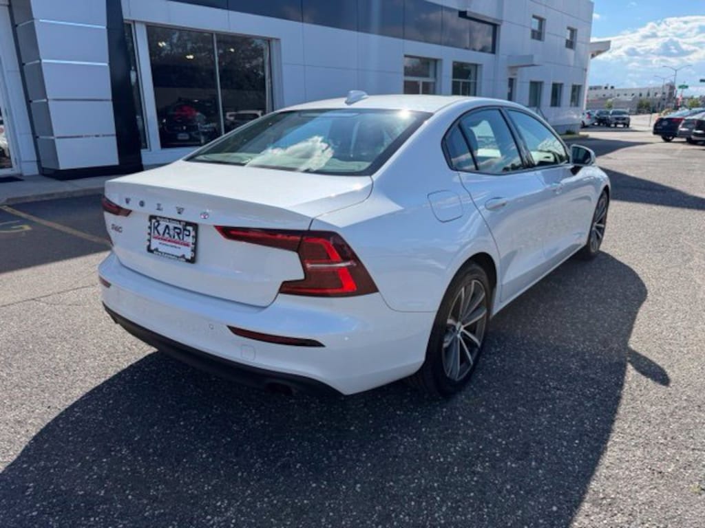 Used 2021 Volvo S60 T5 Momentum Sedan