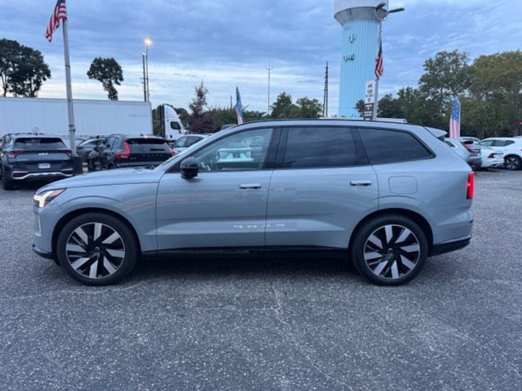 Used 2025 Volvo EX90 Ultra SUV