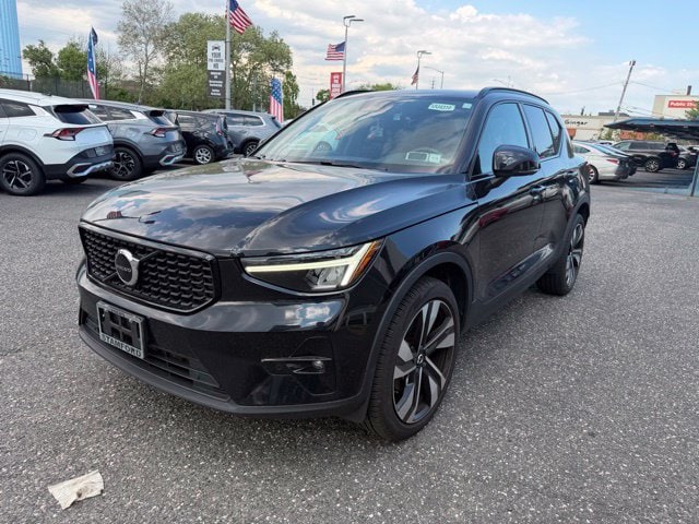 2023 Volvo XC40
