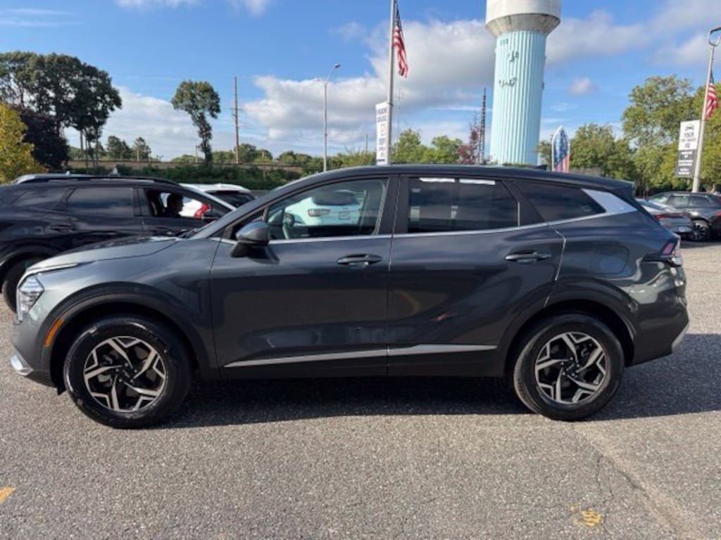 Used 2024 Kia Sportage LX SUV