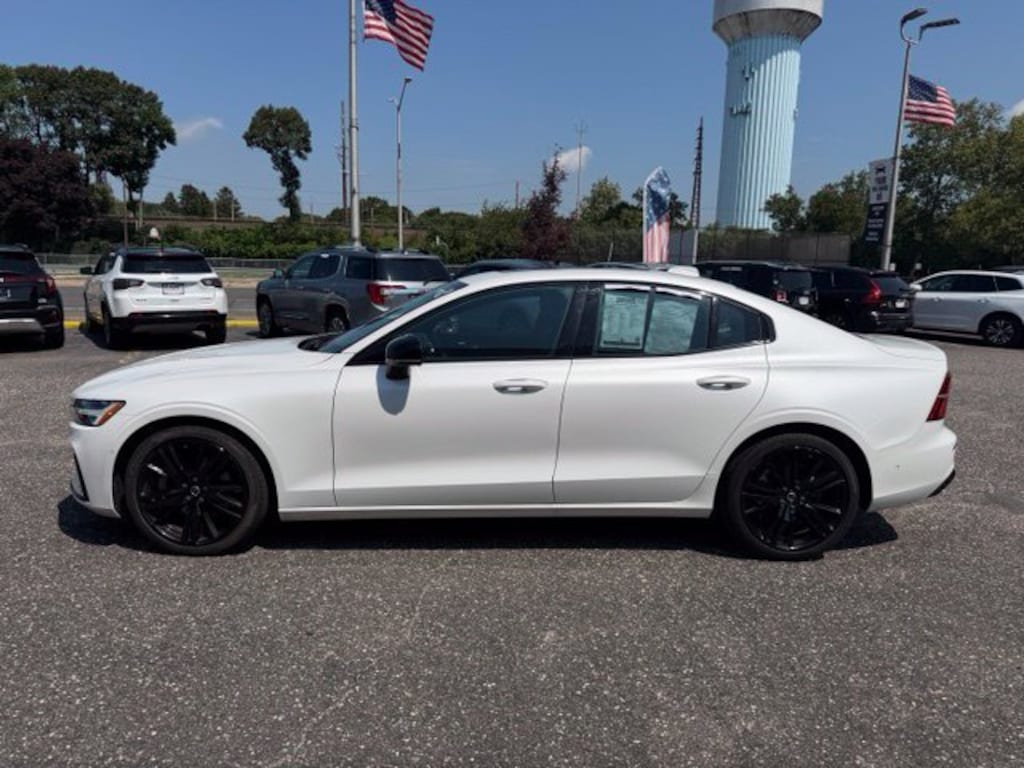 Certified 2023 Volvo S60 B5 AWD Plus Black