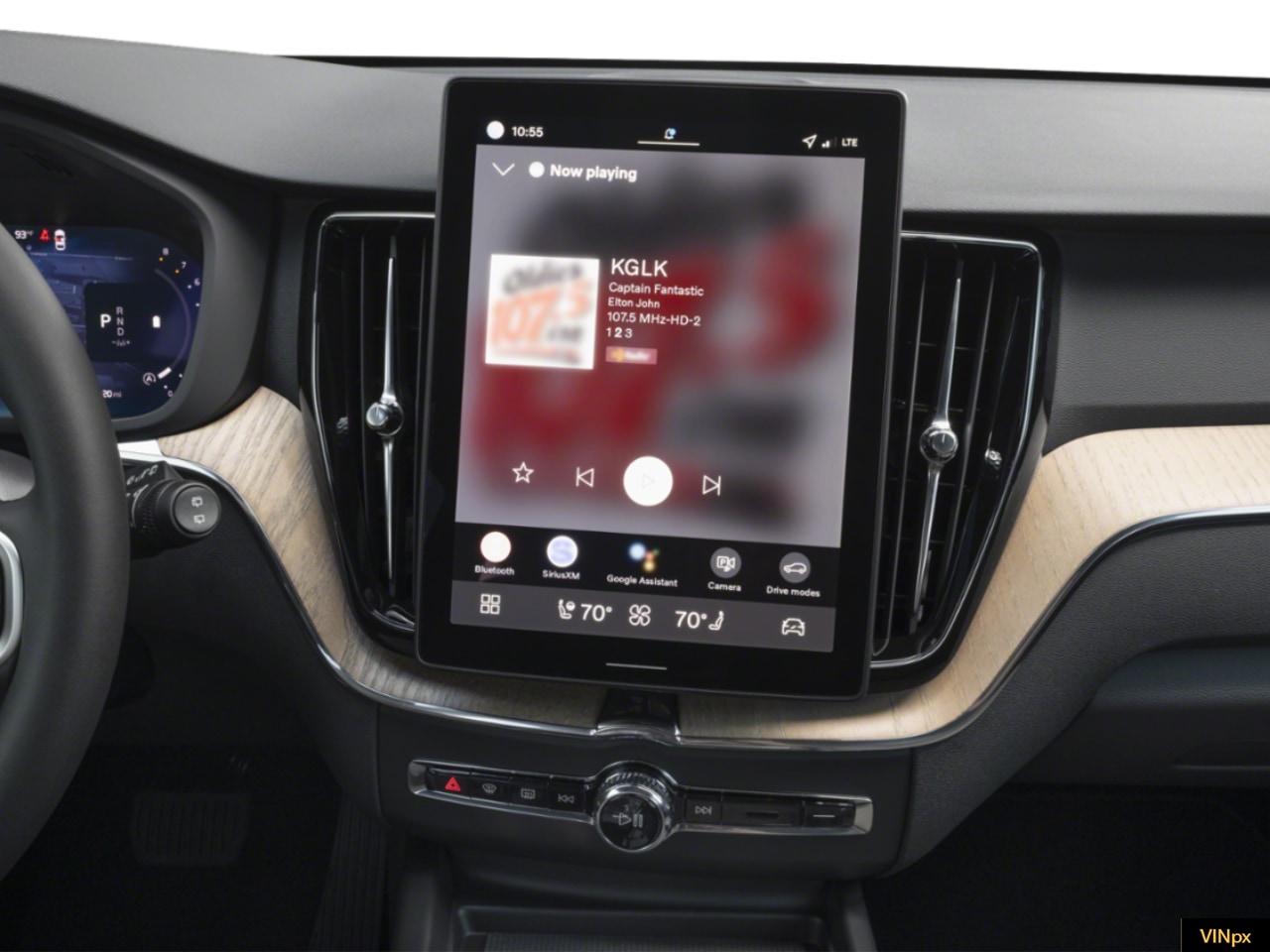 2026 Volvo XC60 Plus - Photo 8
