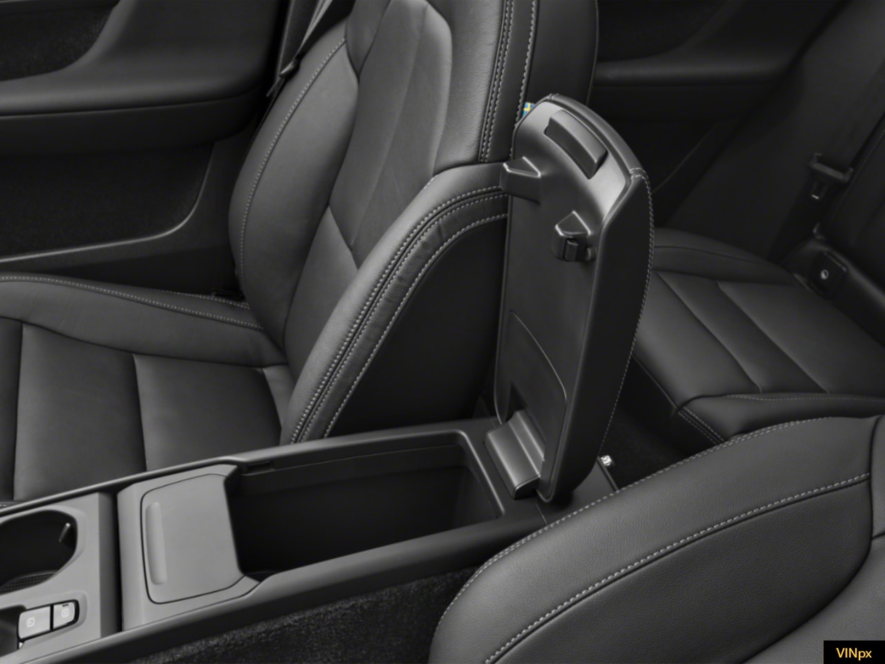 2026 Volvo XC40 Ultra Black Edition - Photo 12
