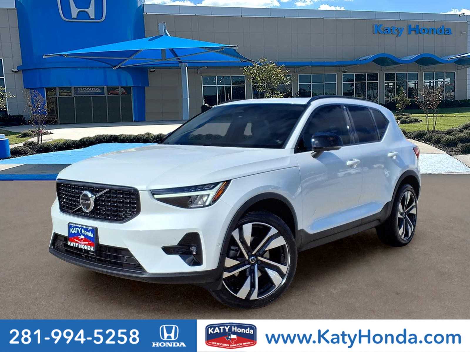 2023 Volvo XC40