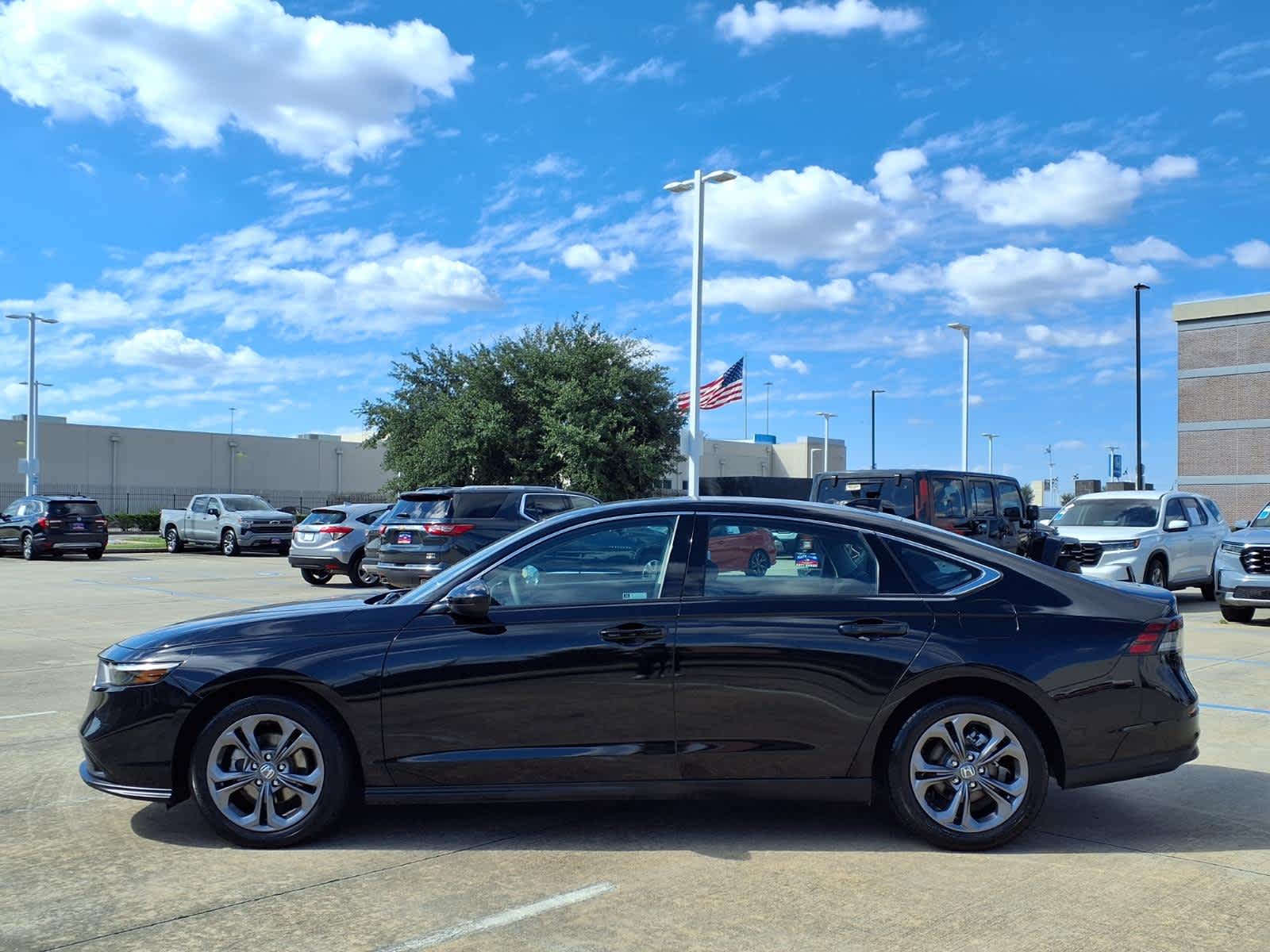 Used 2023 Honda Accord EX Sedan