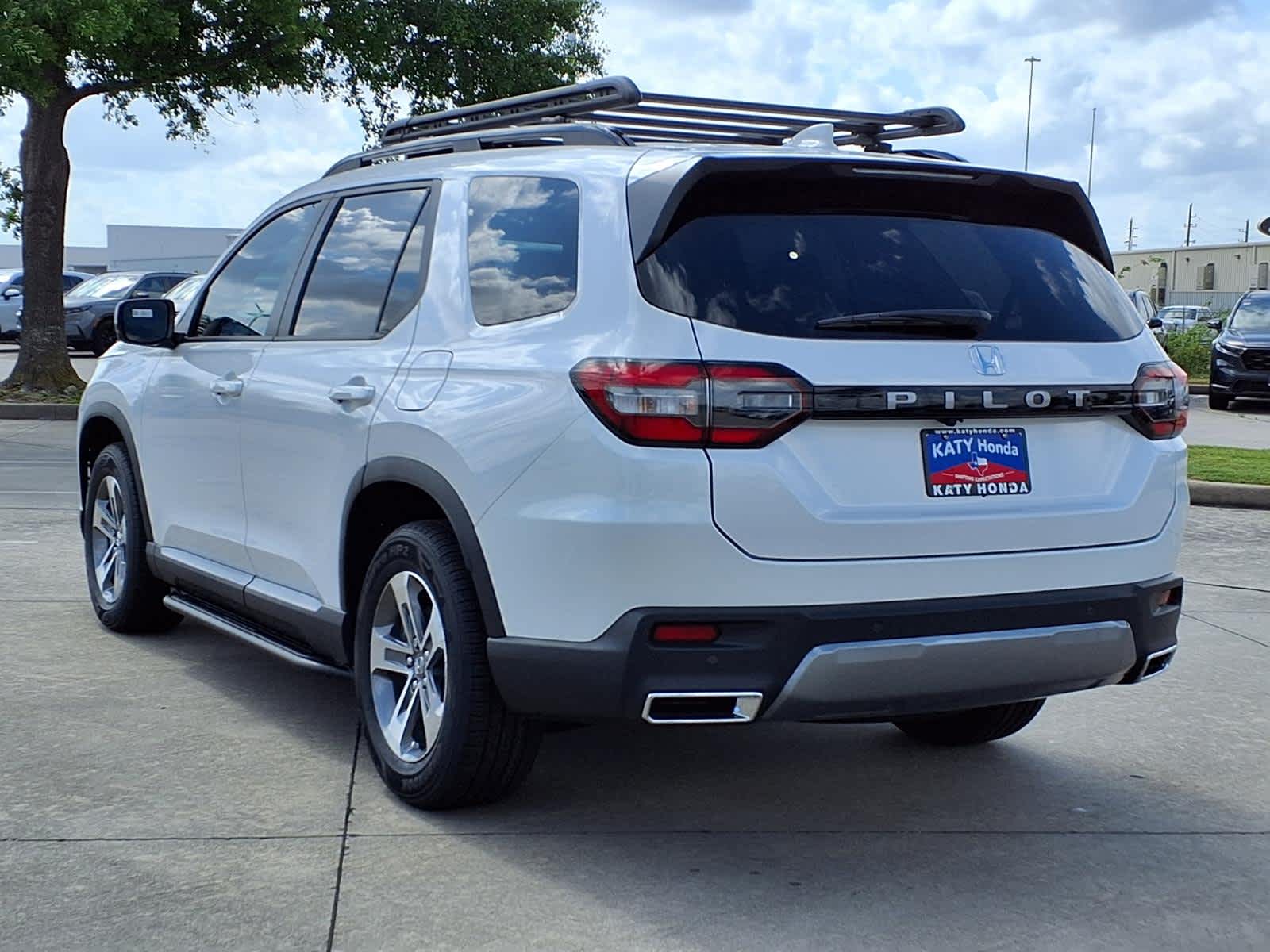2026 Honda Pilot EX-L - Photo 4