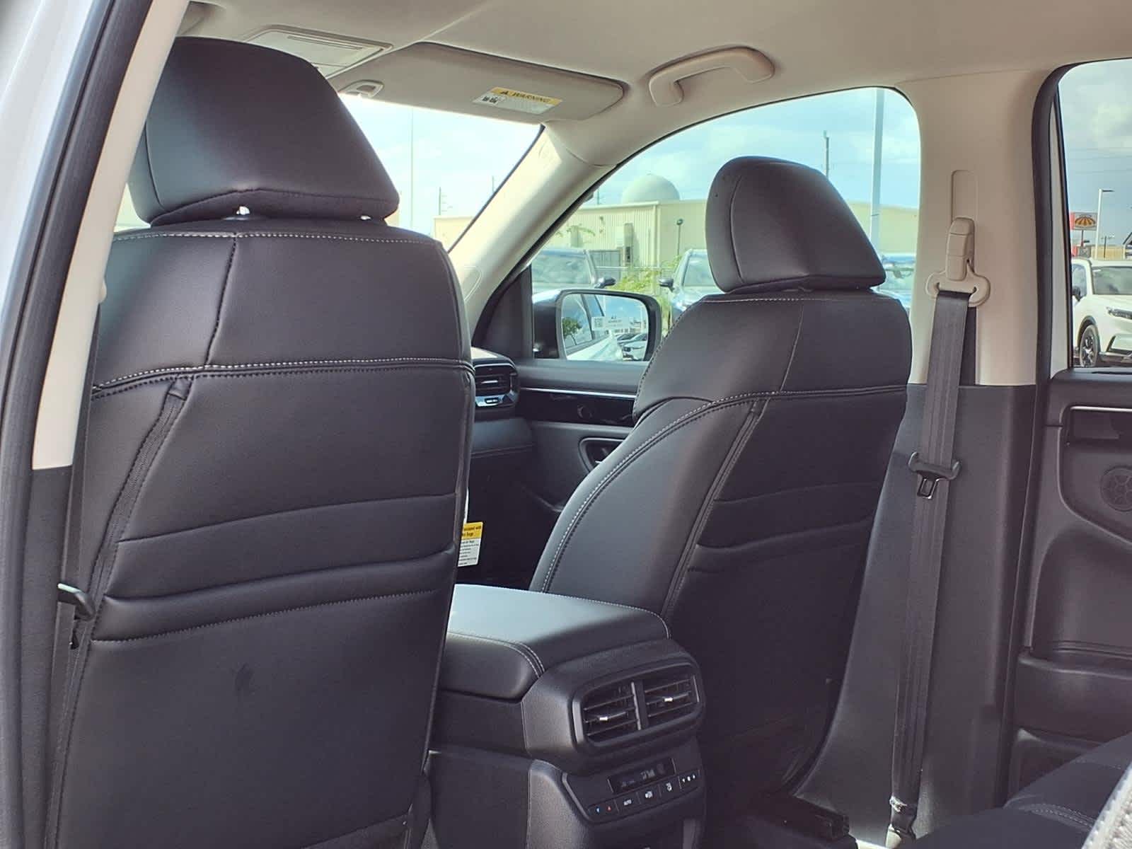 2026 Honda Pilot EX-L - Photo 11