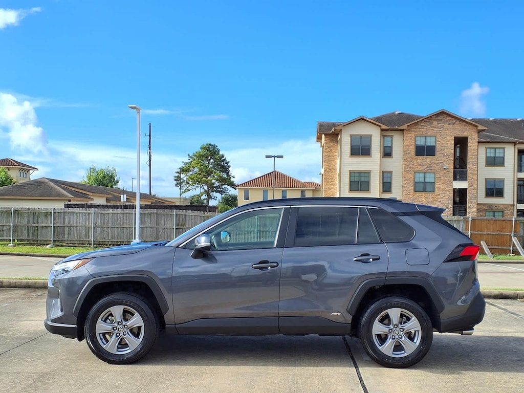Used 2025 Toyota RAV4 Hybrid XLE SUV