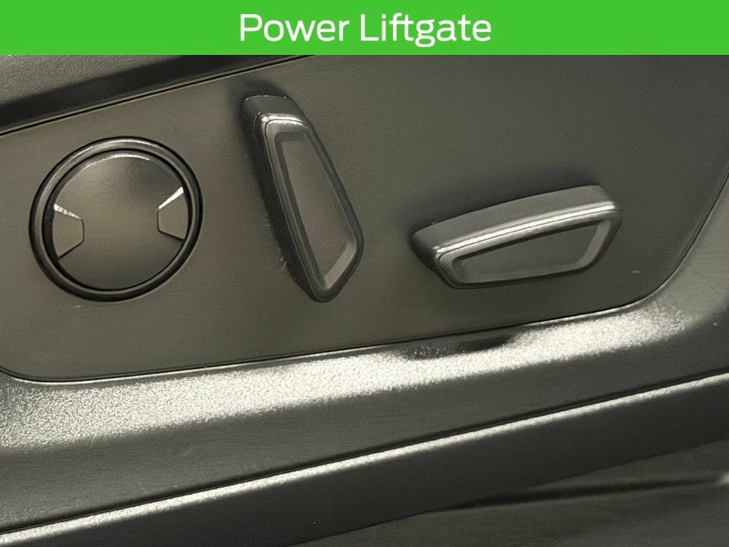 2023 Ford Explorer XLT - Photo 23
